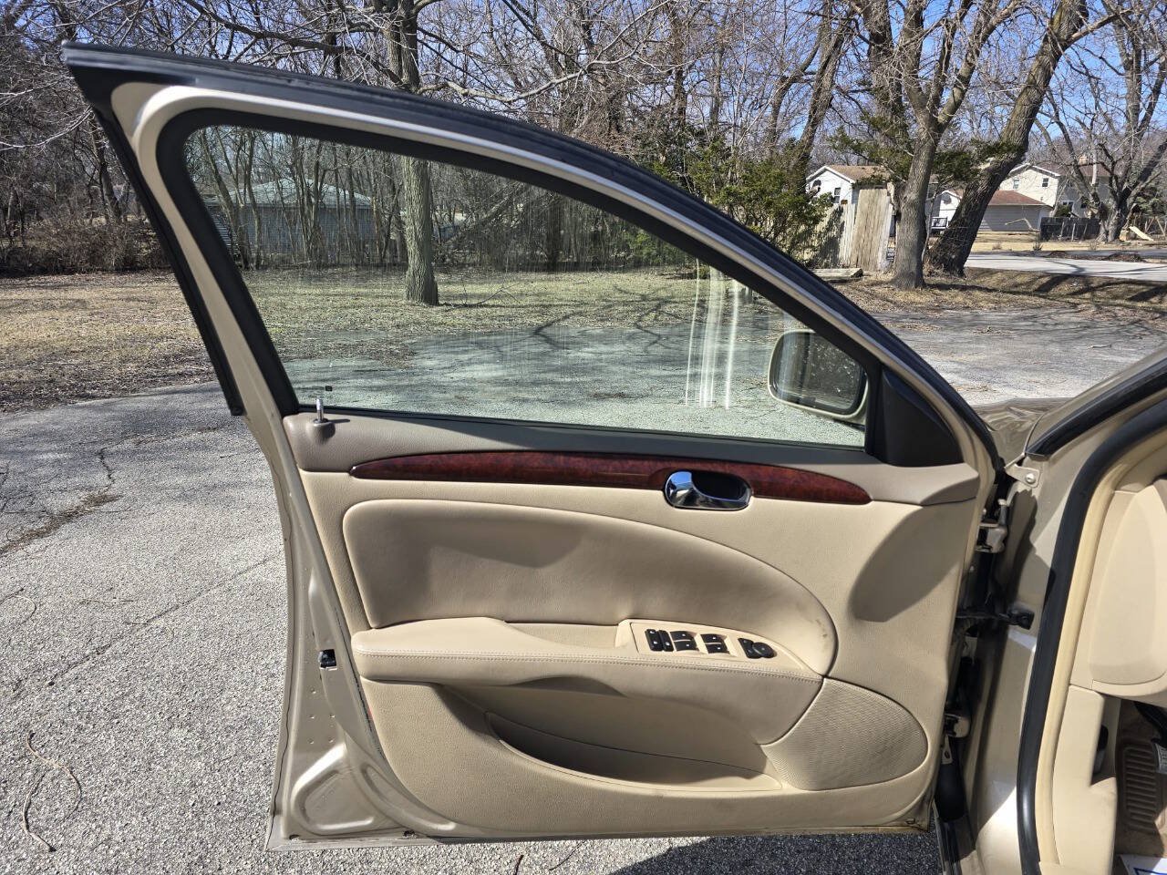Used 2006 Buick Lucerne CX FWD image 10