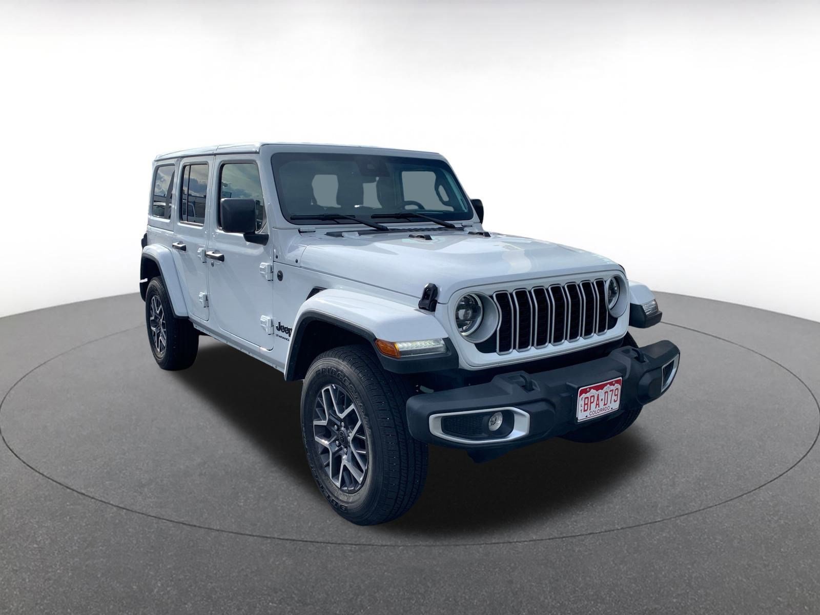 Used 2025 Jeep Wrangler Sahara video 1