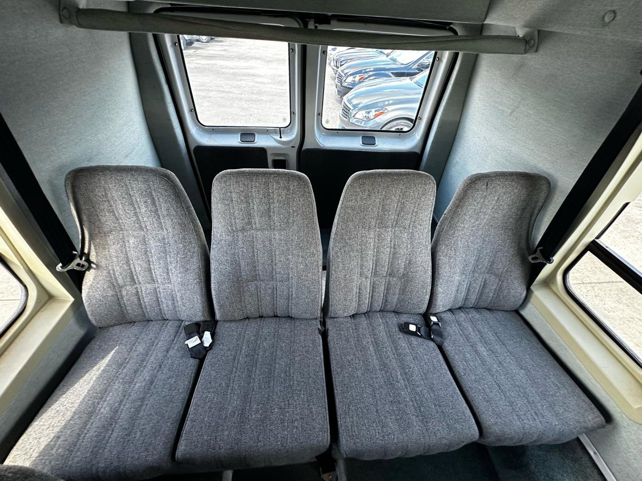 Used 2004 Ford E-250 and Econoline 250 Extended RWD image 41
