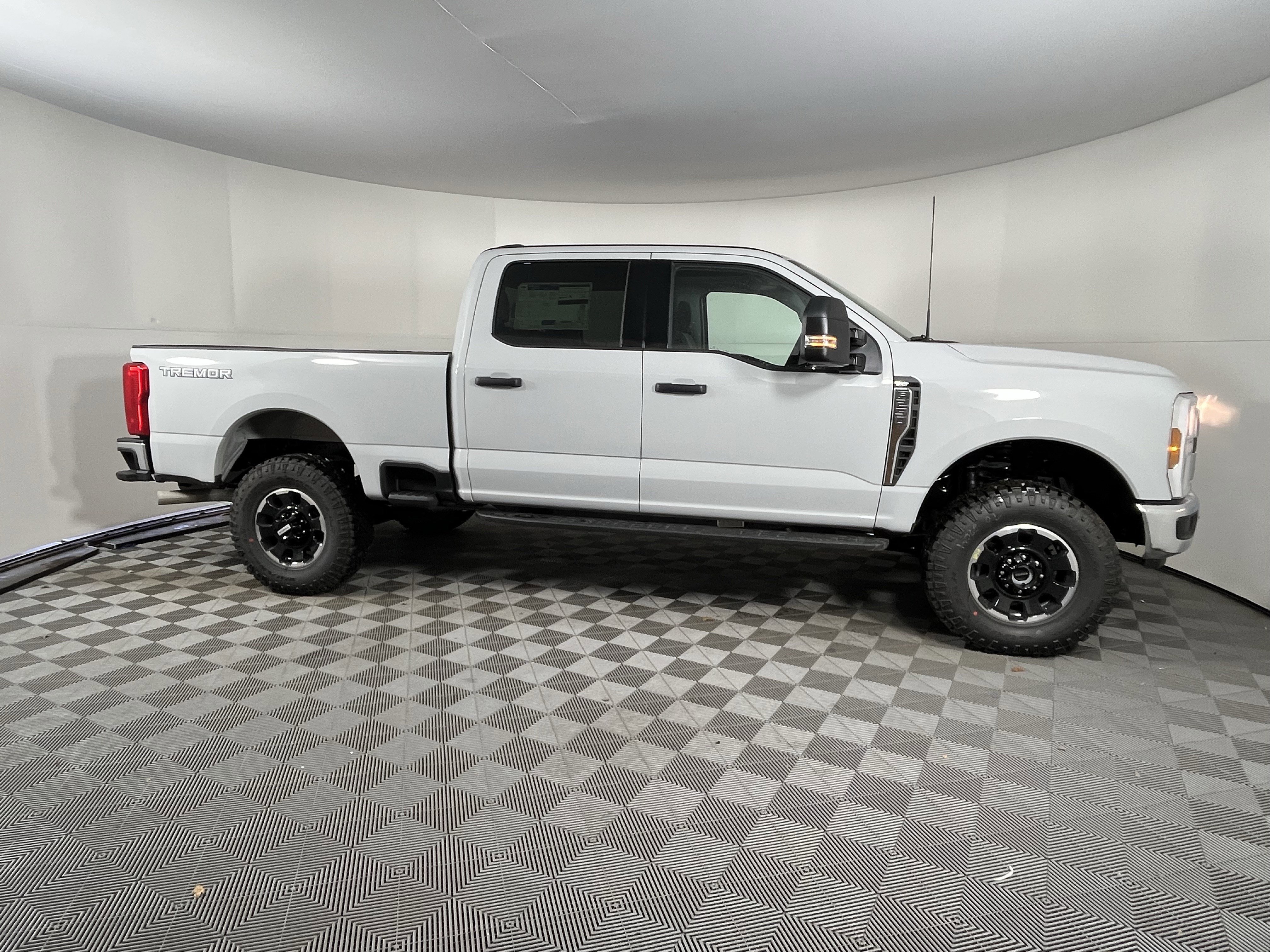 New 2026 Ford F250 XLT w/ Tremor Off-Road Package image 6