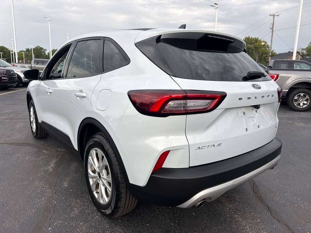 Used 2025 Ford Escape Active AWD/4WD image 10