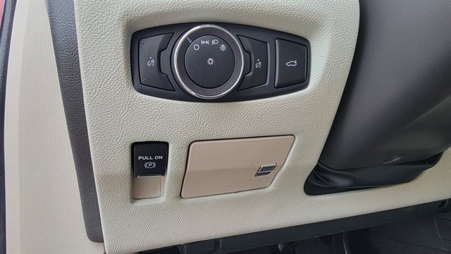 Used 2019 Lincoln Continental Reserve image 26