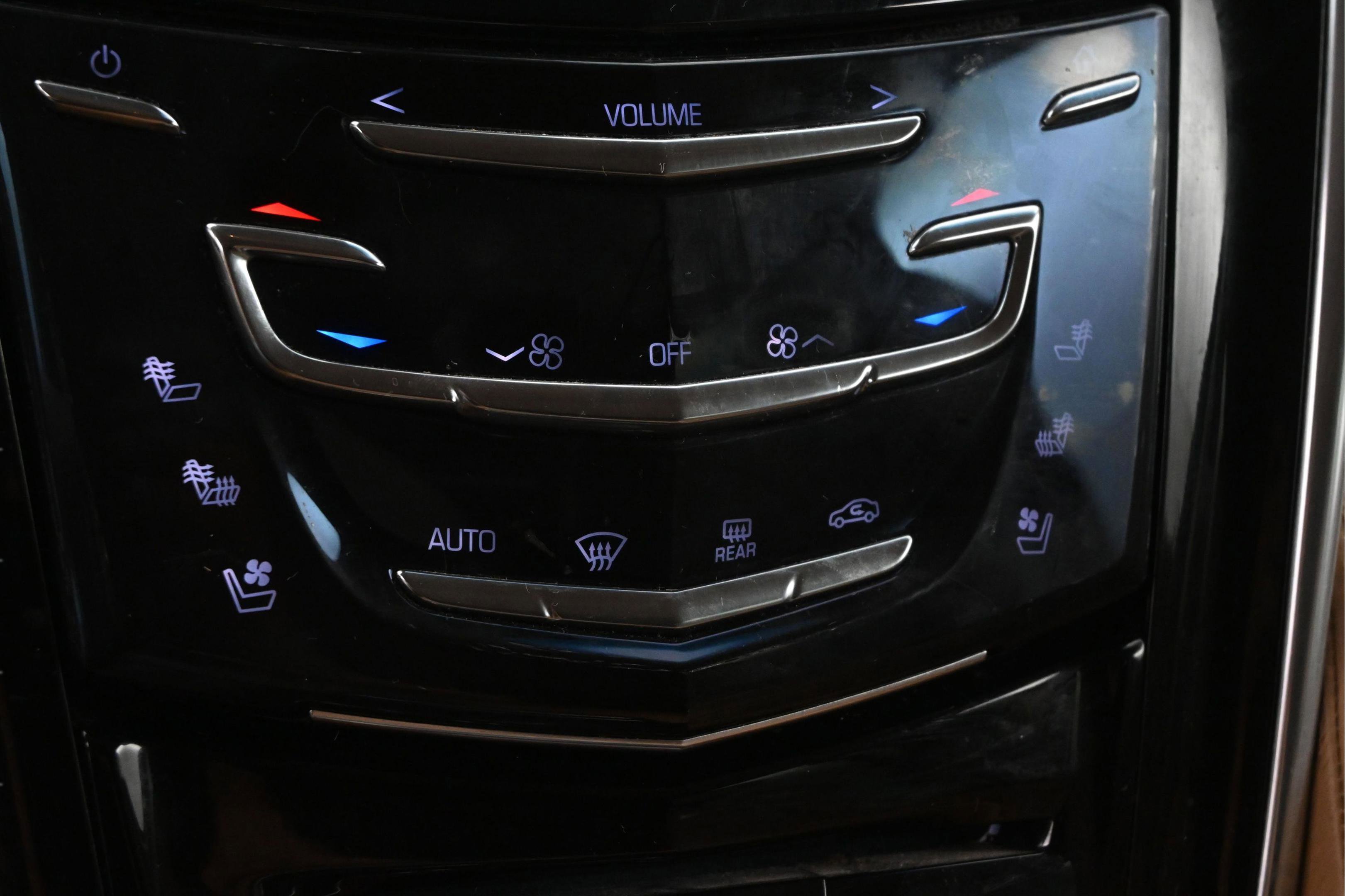 Used 2016 Cadillac Escalade ESV Platinum AWD/4WD image 30