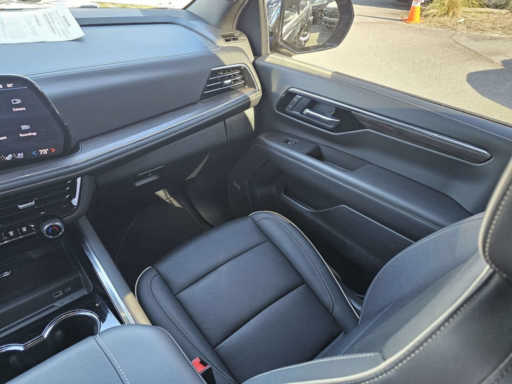 Used 2025 Chevrolet Tahoe Premier RWD image 17