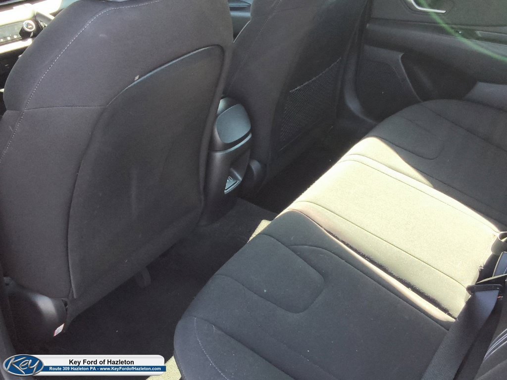 Used 2025 Hyundai Elantra SEL FWD image 11