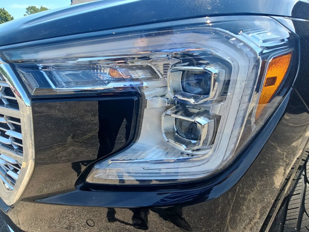 Certified 2024 GMC Terrain Denali w/ Black Diamond Edition AWD/4WD image 38