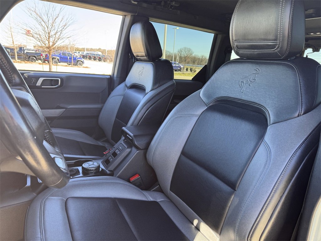 Used 2022 Ford Bronco Black Diamond image 22