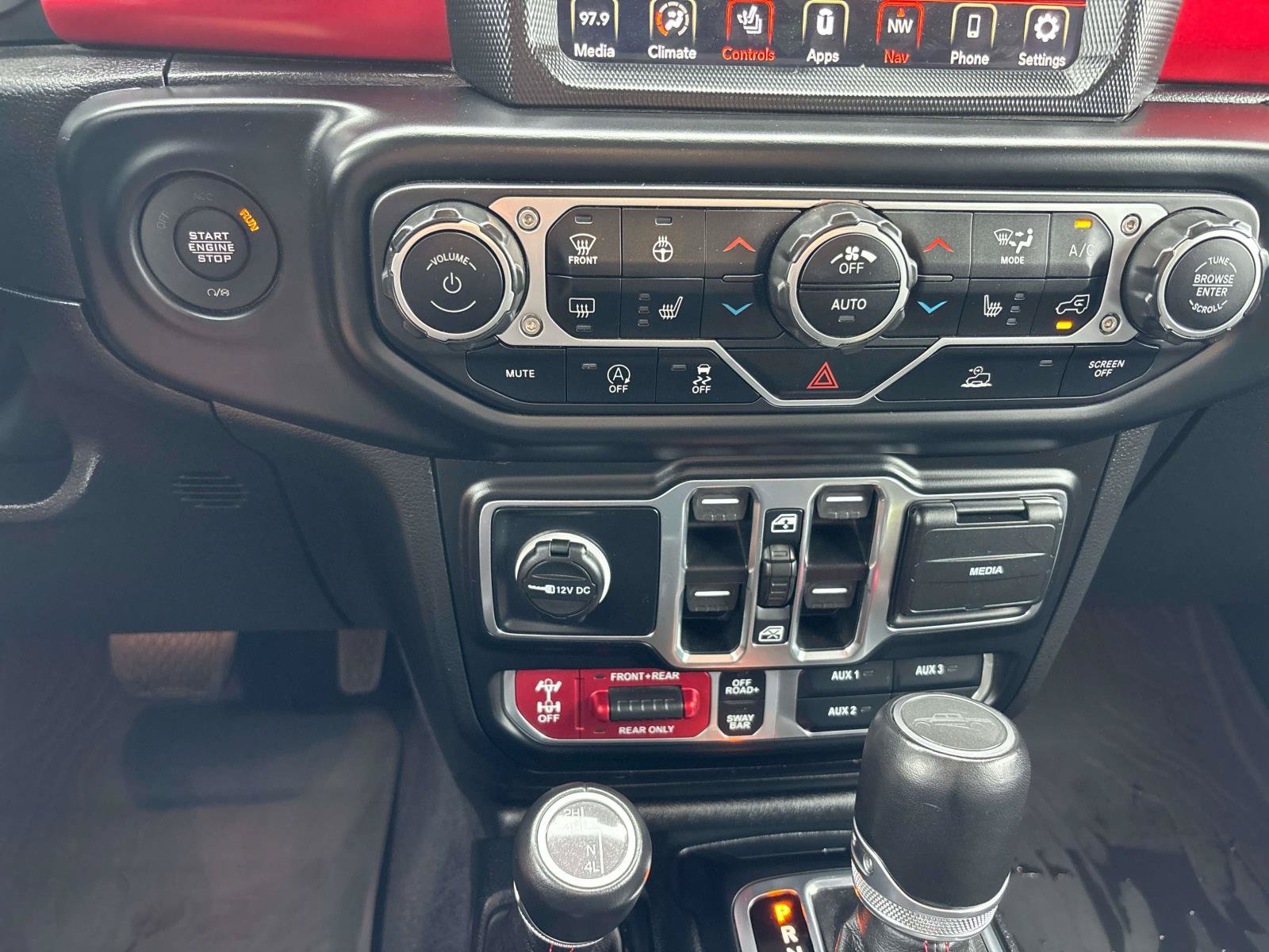 Used 2023 Jeep Gladiator Rubicon w/ LED Lighting Group AWD/4WD image 21
