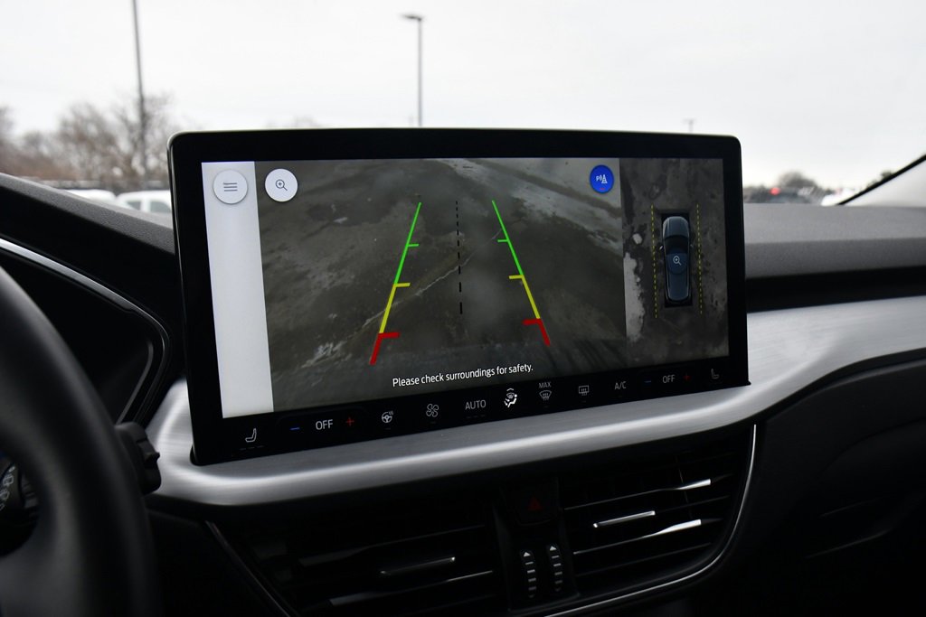 Used 2024 Ford Escape Platinum image 26