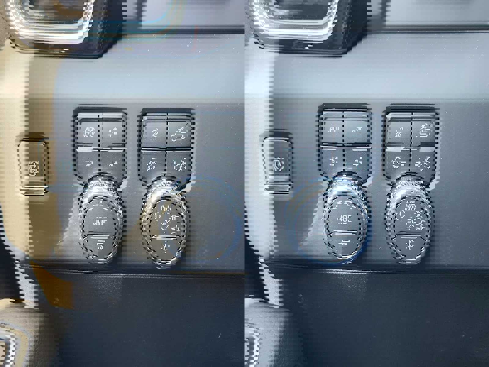 New 2026 GMC Sierra 2500 Denali w/ Denali Reserve Package image 23