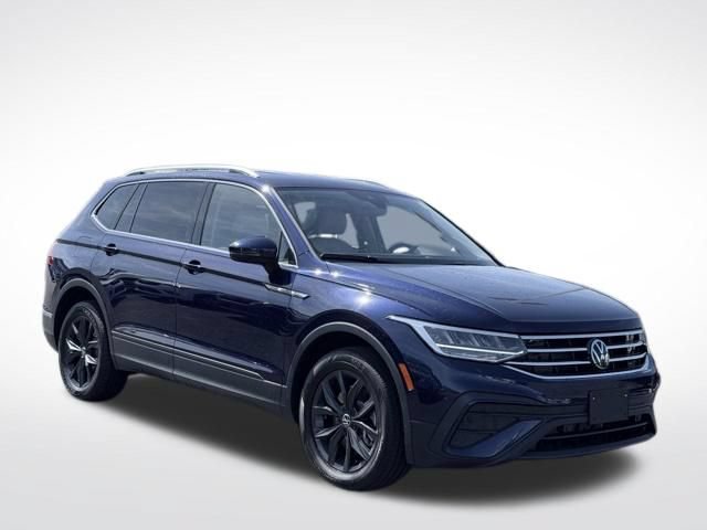 Used 2024 Volkswagen Tiguan SE AWD/4WD image 4