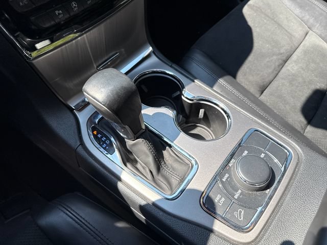 Used 2019 Jeep Grand Cherokee Altitude AWD/4WD image 26