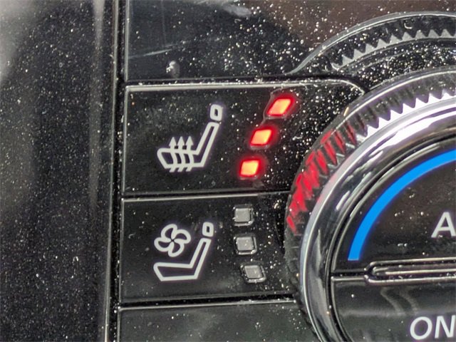 Used 2025 Nissan Pathfinder Platinum w/ Cargo Package image 28