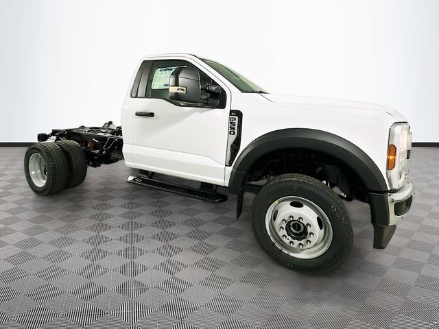 New 2026 Ford F550 4x4 Regular Cab Super Duty image 3