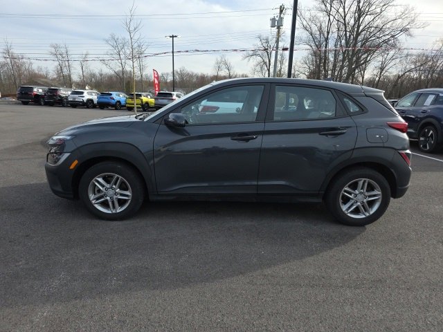 Used 2023 Hyundai Kona SE image 5