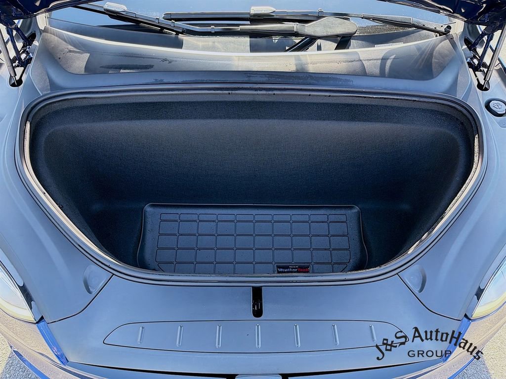 Used 2022 Tesla Model X Plaid image 38