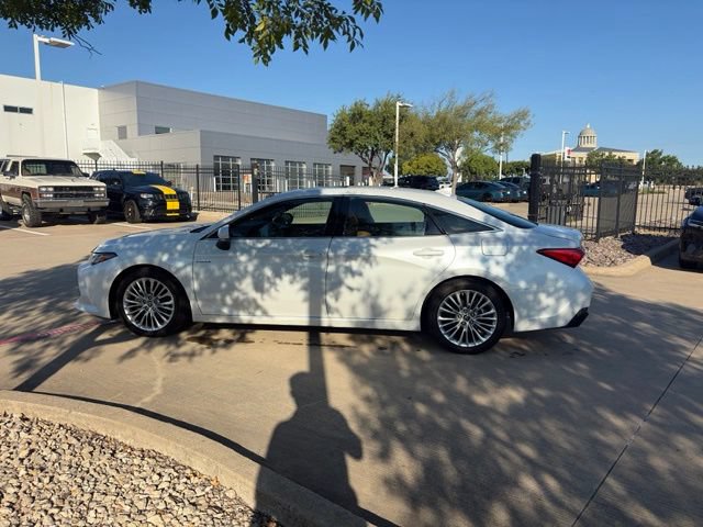 Used 2019 Toyota Avalon Limited w/ Advanced Safety Package FWD image 8
