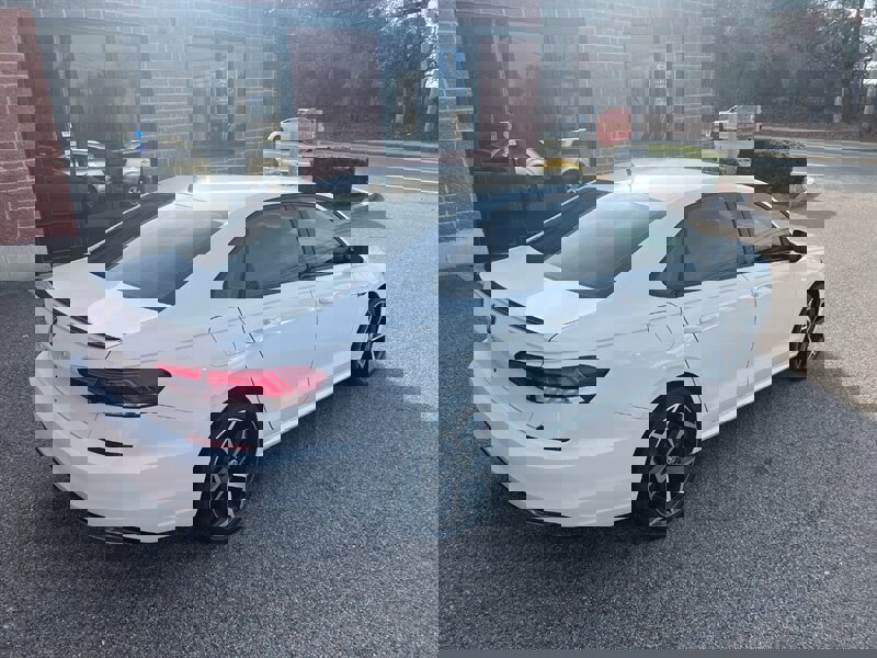 Used 2020 Volkswagen Passat 2.0T R-Line image 5