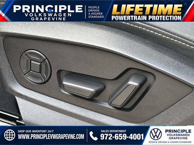 Used 2023 Audi Q8 Premium w/ Convenience Package AWD/4WD image 13