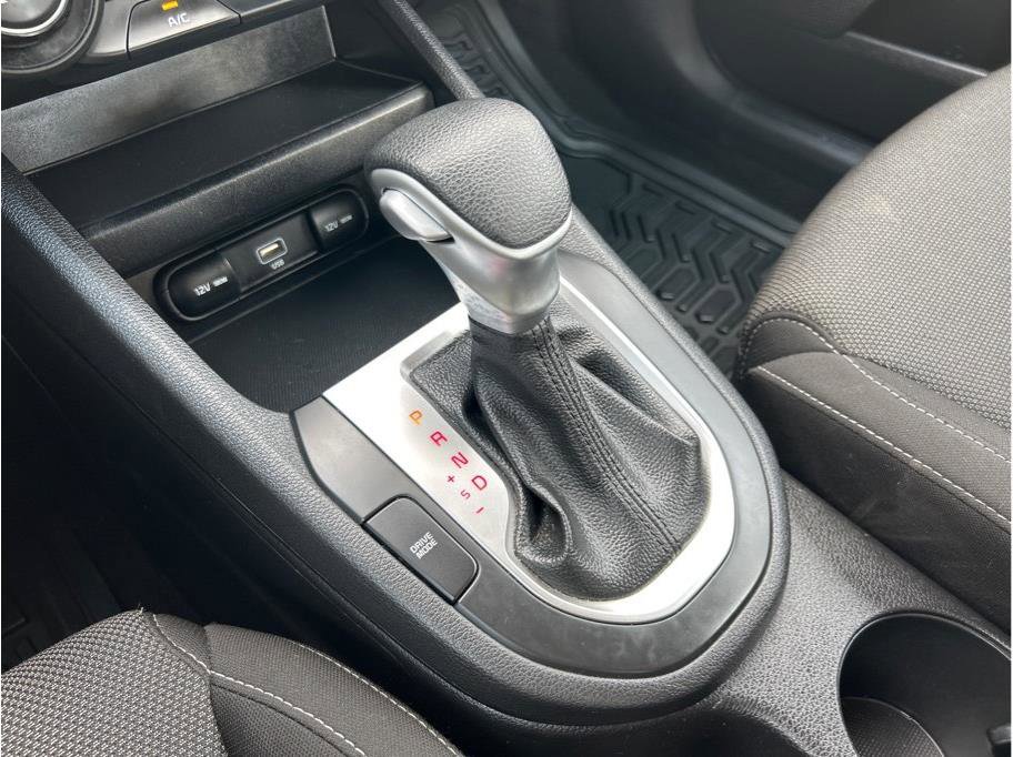 Used 2023 Kia Forte LXS image 19