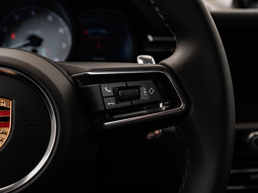 Certified 2024 Porsche Macan S image 30