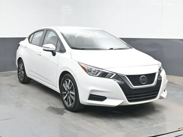 Used 2020 Nissan Versa SV FWD image 2