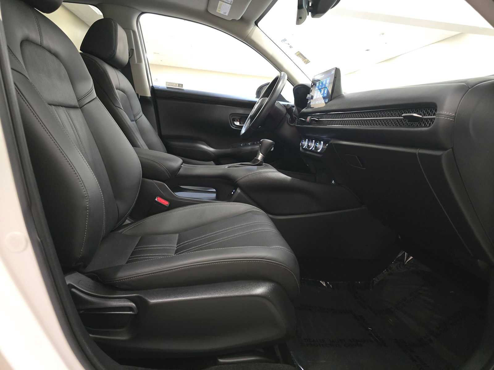 Used 2024 Honda HR-V EX-L image 30