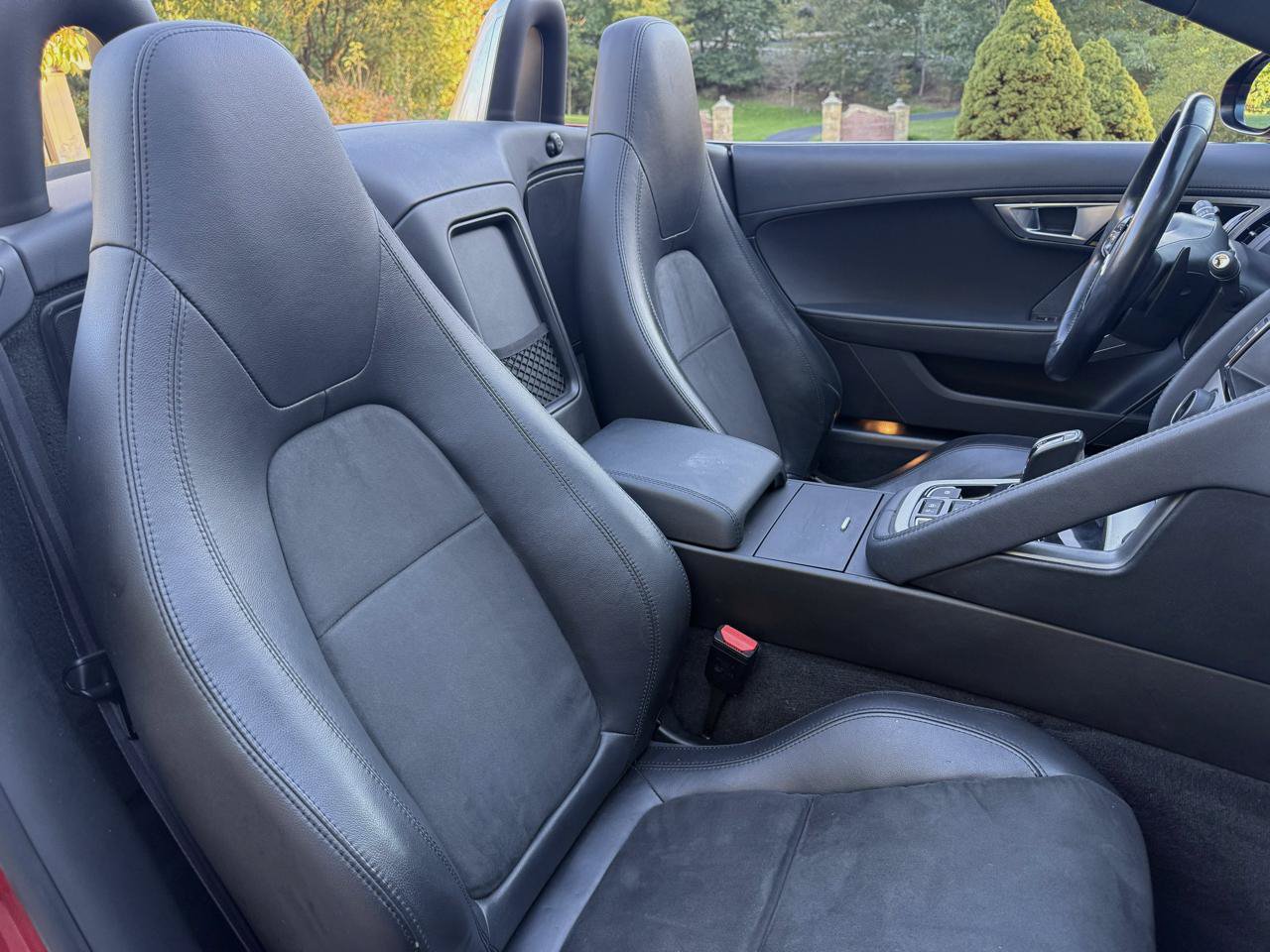 Used 2015 Jaguar F-TYPE Convertible RWD image 22