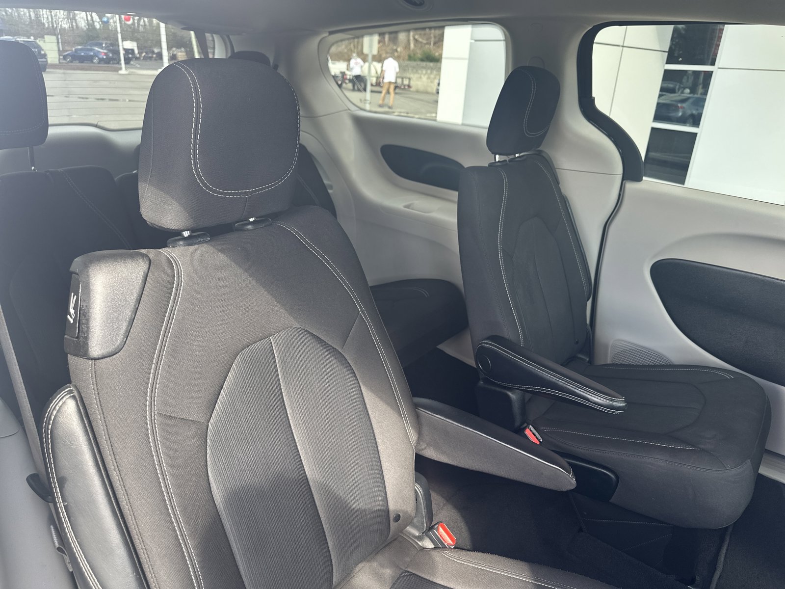Used 2023 Chrysler Voyager LX FWD image 28