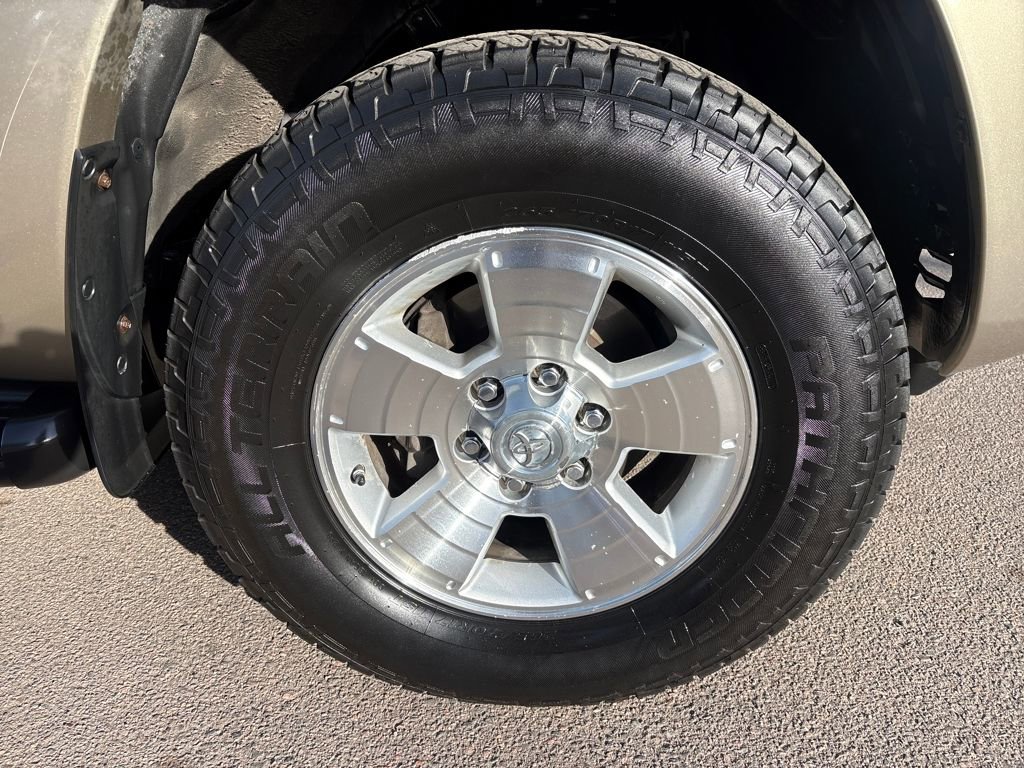 Used 2005 Toyota 4Runner Limited image 22