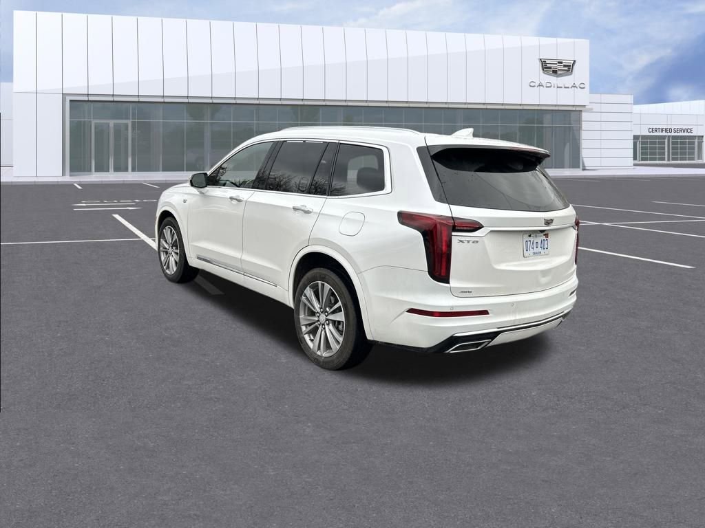 Certified 2024 Cadillac XT6 Premium Luxury image 3