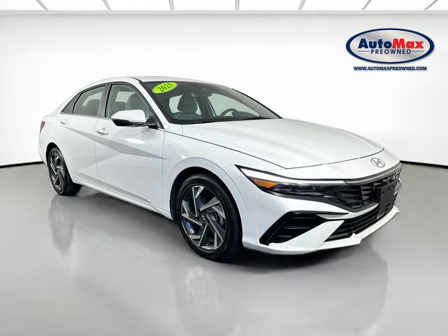 Used 2025 Hyundai Elantra Limited FWD image 1