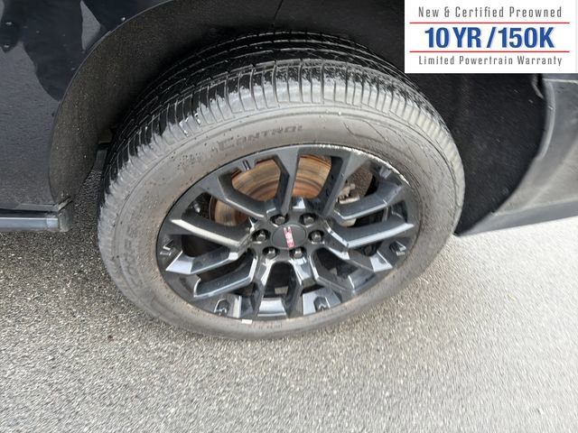 Used 2022 GMC Yukon XL Denali w/ Denali Premium Package image 12