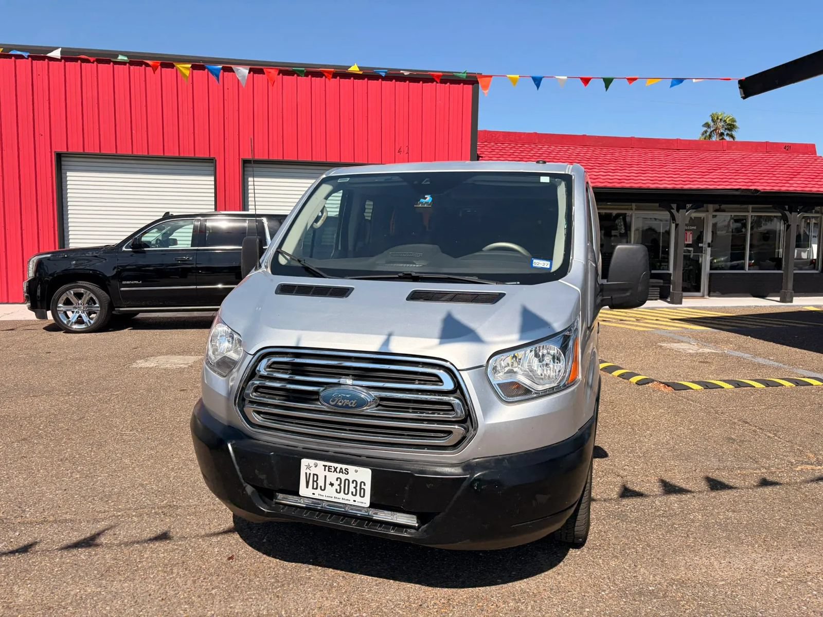 Used 2019 Ford Transit 150 XLT RWD image 5