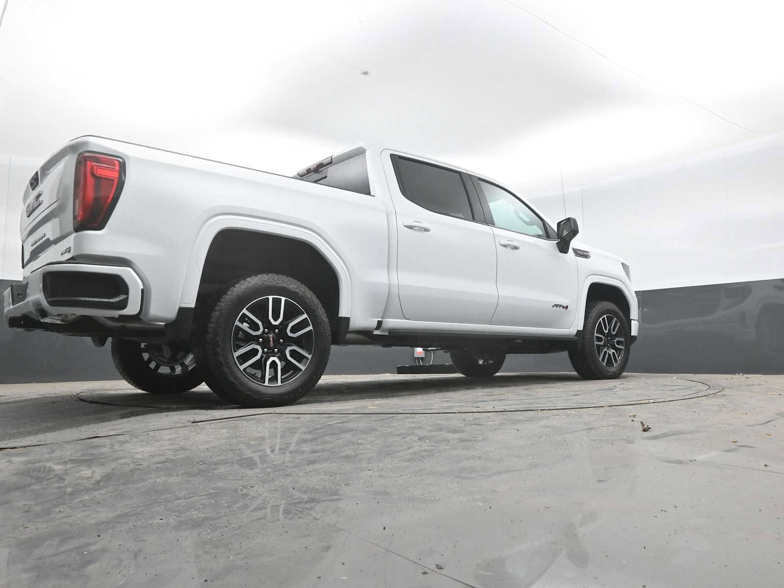 New 2026 GMC Sierra 1500 AT4 w/ AT4 Premium Package AWD/4WD image 49