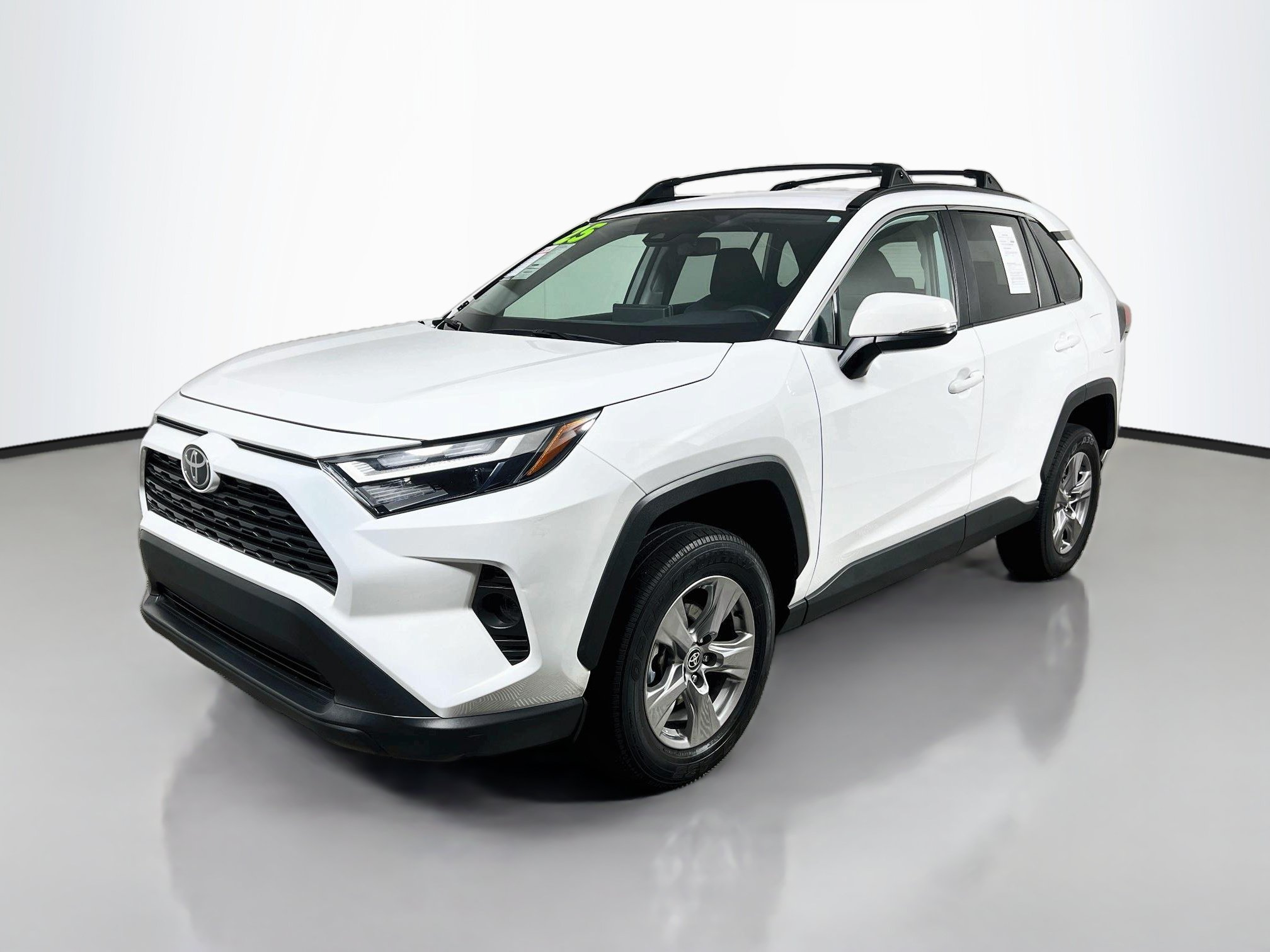 Used 2025 Toyota RAV4 XLE FWD image 10