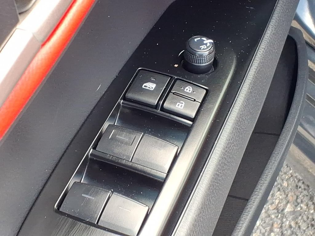Used 2025 Toyota Camry XSE AWD/4WD image 13