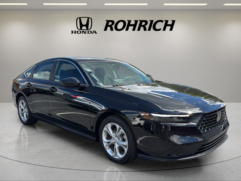 Used 2023 Honda Accord LX image 4