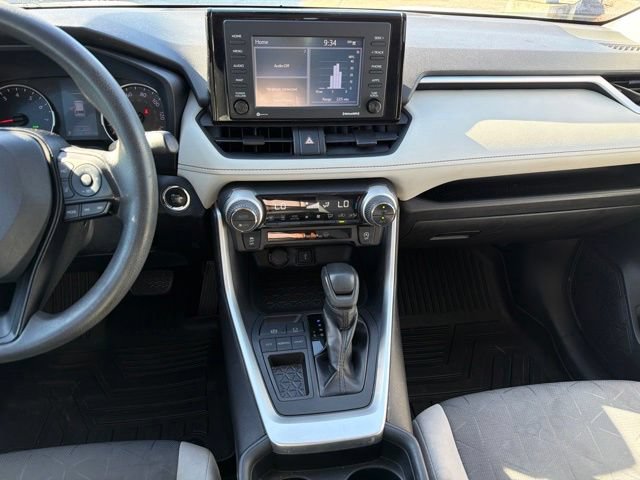 Used 2020 Toyota RAV4 XLE w/ Convenience Package FWD image 20