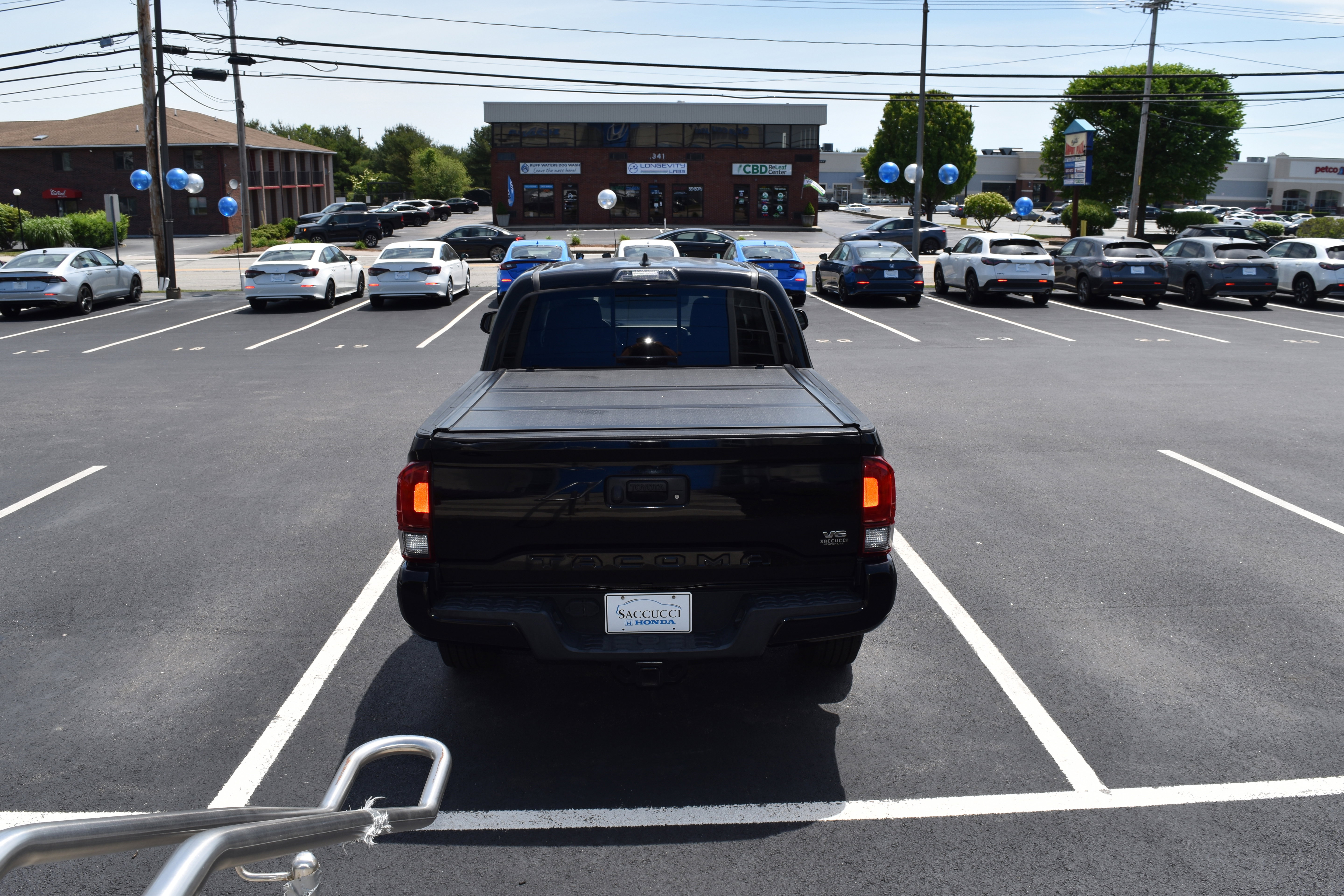 Used 2018 Toyota Tacoma SR5 RWD image 8