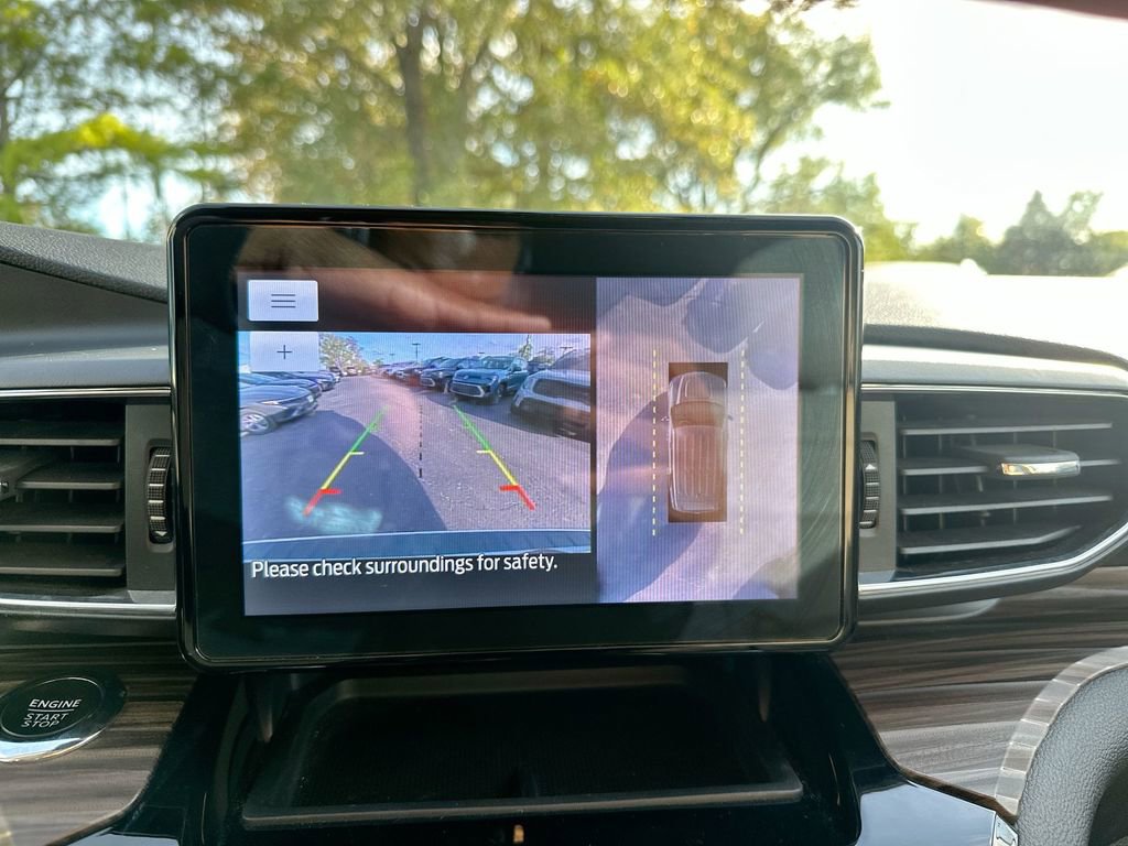 Used 2023 Ford Explorer Limited image 49