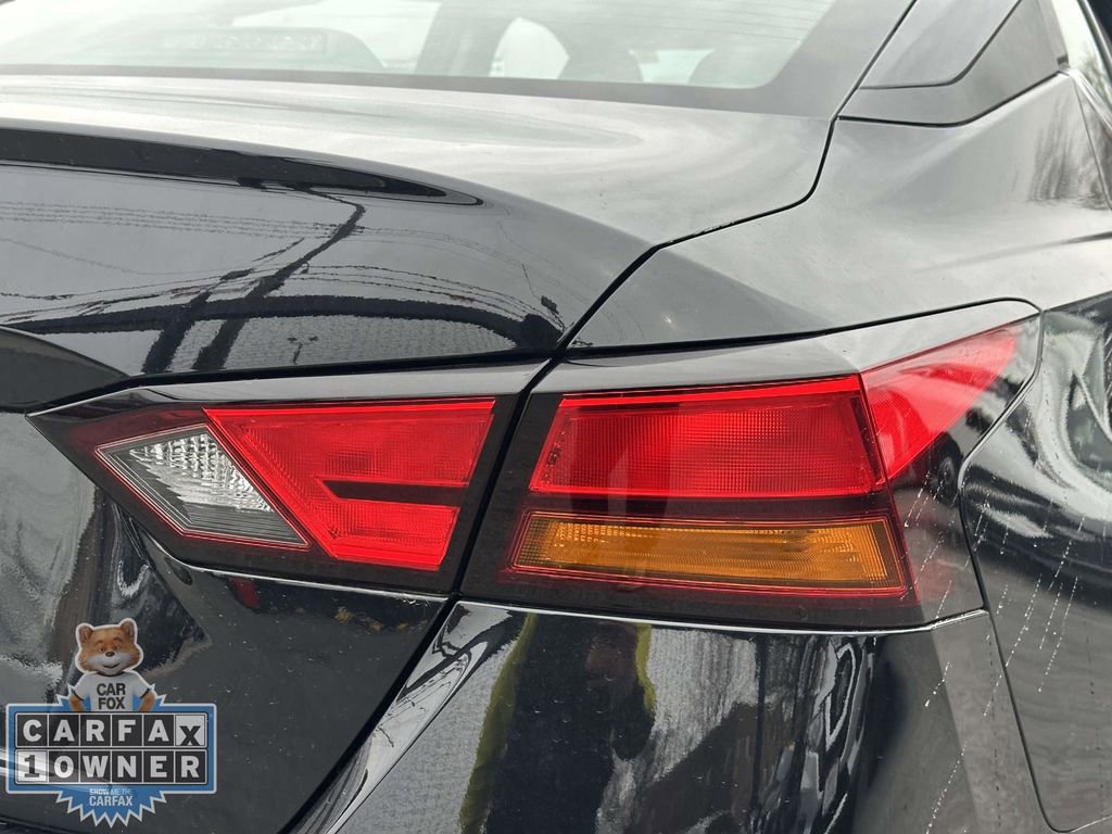 Used 2025 Nissan Altima 2.5 S FWD image 12