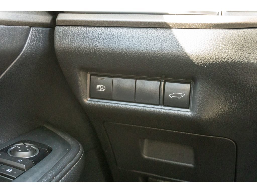 Used 2025 Toyota Grand Highlander FWD image 27