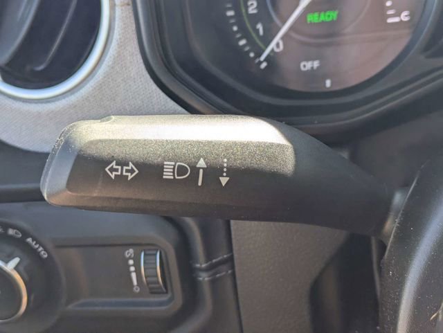 Used 2025 Jeep Wrangler Unlimited Sahara w/ Safety Group image 25