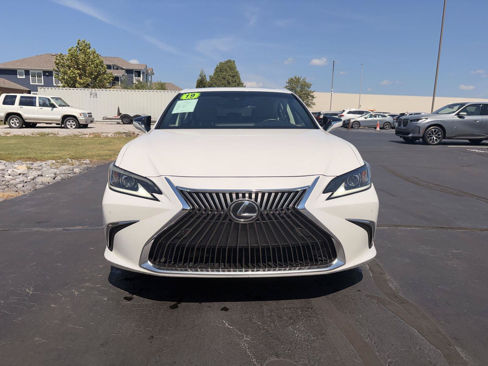 Used 2019 Lexus ES 350 w/ Accessory Package FWD image 8