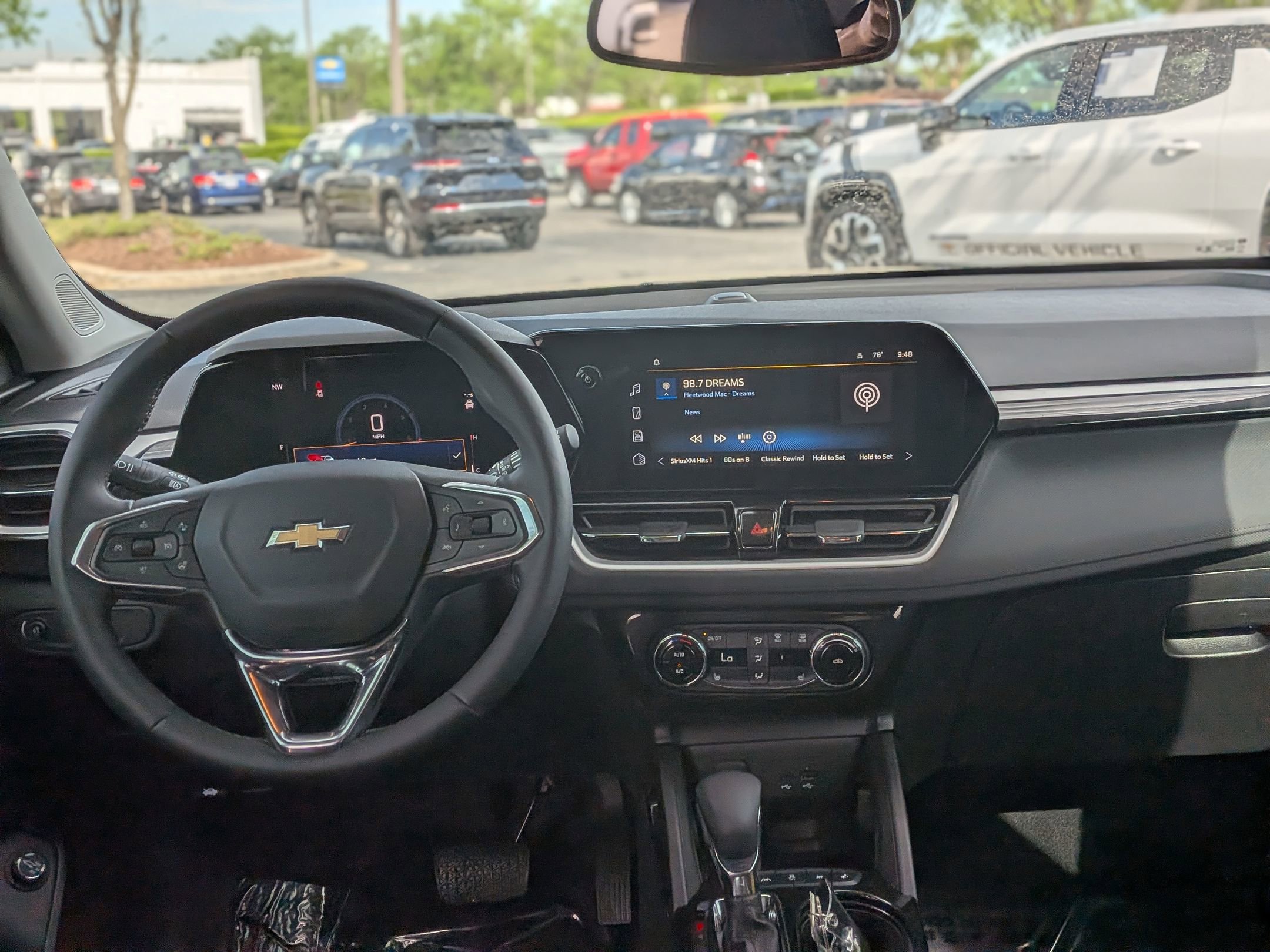 Certified 2025 Chevrolet TrailBlazer LT w/ Convenience Package FWD image 19