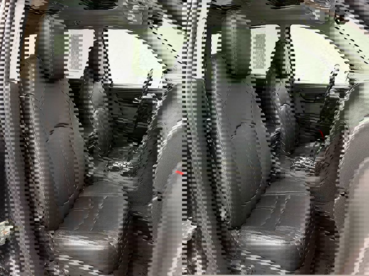 Used 2017 GMC Acadia Limited SLT image 35