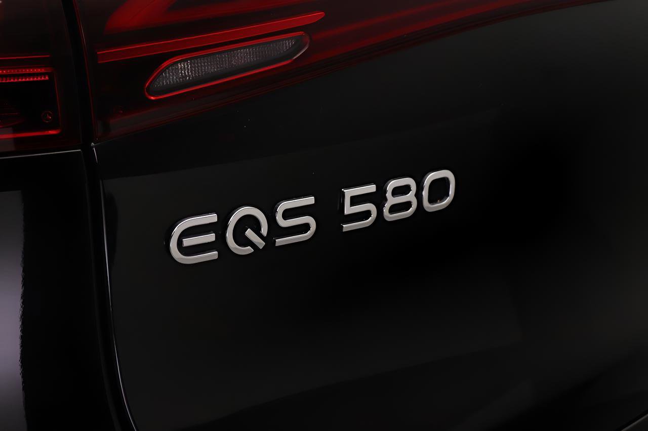 Certified 2023 Mercedes-Benz EQS 580 4MATIC SUV image 19
