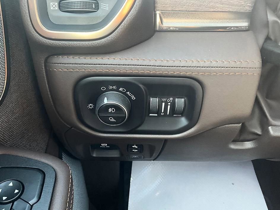New 2026 RAM 1500 Limited AWD/4WD image 17