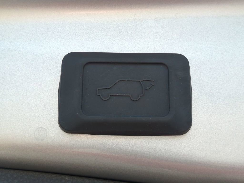 Used 2023 Toyota RAV4 XLE image 14